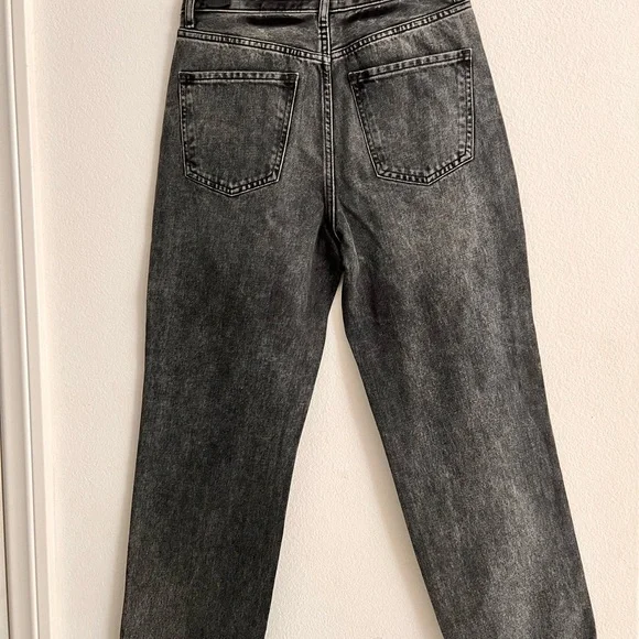 Express women’s Distressed high rise straight ankle Black Jeans. Size 4 - Picture 11 of 12